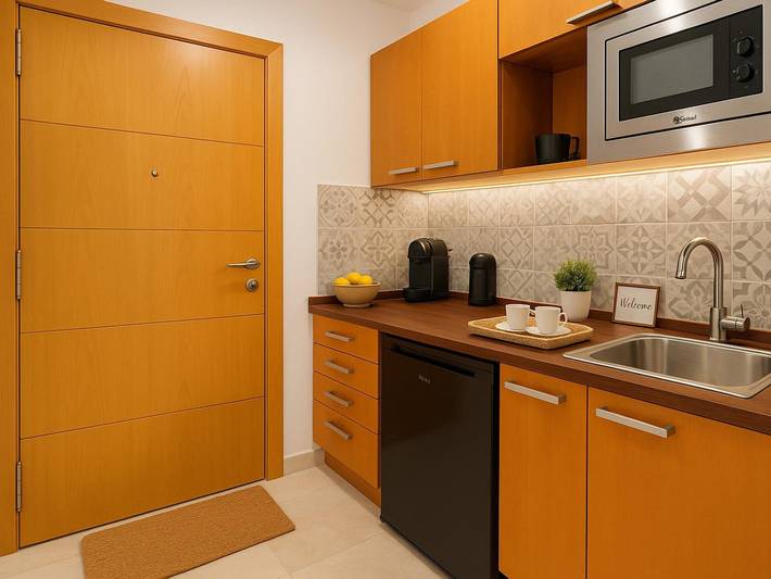 Ganzes Studio, Studio Central Beach in Estepona Old Town, Estepona