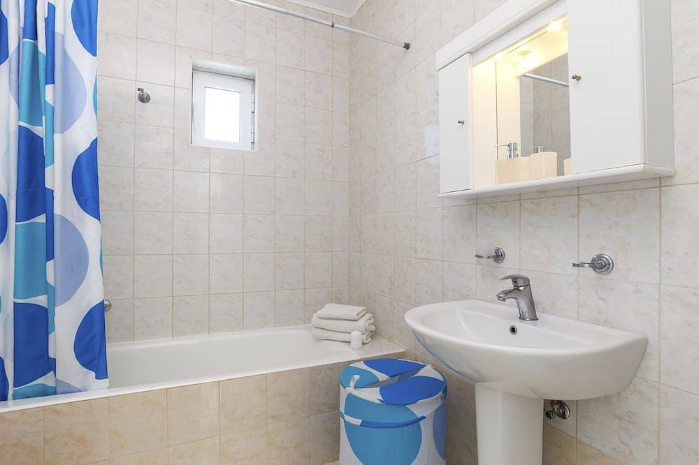Villa Alexi in der Nähe von Lindos - Wi-Fi, privater Pool & Meerblick!r in Kalathos, Rhodos