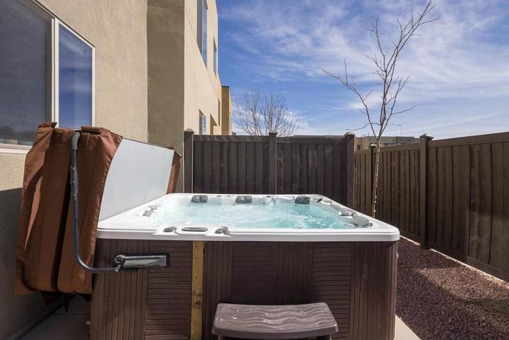 Ferienhaus für 13 Personen, mit Balkon und Pool - 1