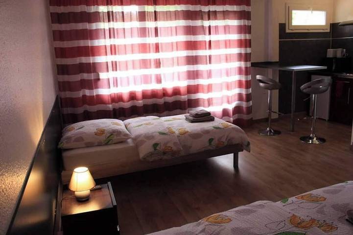Appartement entier, Studio Near Basel Airport in Saint-Louis, Région de Mulhouse