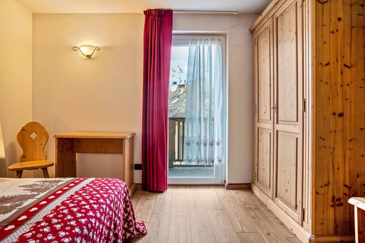 Entire apartment, Apartment 'Giongo Residence Aparthotel 101' with Mountain View, Shared Terrace and Wi-Fi in Gionghi-Cappella, Lavarone