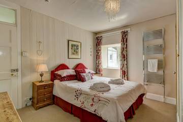 Glamping for 21 People in Devon, South West England, Photo 2