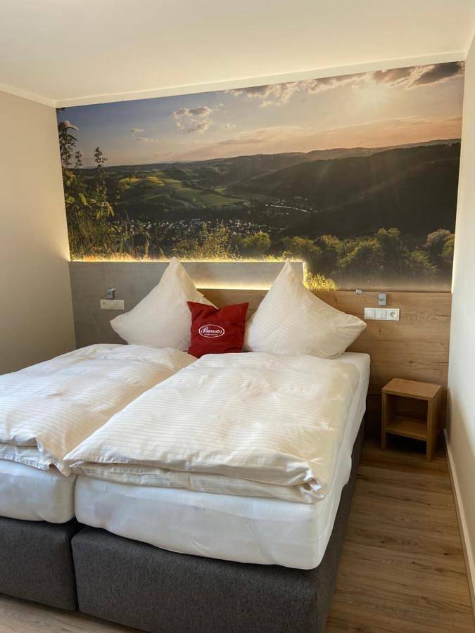 Ferienhaus für 6 Personen, mit Balkon und Terrasse sowie Garten und Sauna in Breitscheid