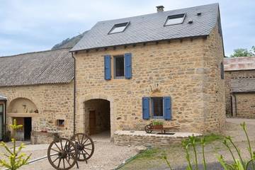 Location de vacances pour 6 personnes, animaux acceptés à Saint-Étienne-du-Valdonnez