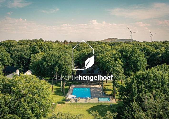 Ferienwohnung für 6 Personen, mit Pool und Ausblick sowie Garten