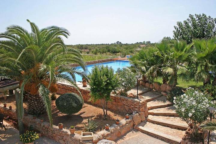 Ganzes Studio, Haustierfreundliche Einzimmerwohnung mit Bergblick und Gemeinschaftsppool in Llucmajor, Mallorca Süden