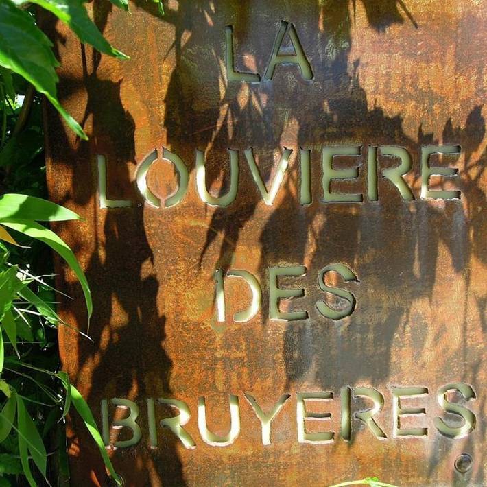 Chambre d’hôte pour 3 personnes, avec piscine ainsi que vue et jardin, adapté aux familles à Robion - 2