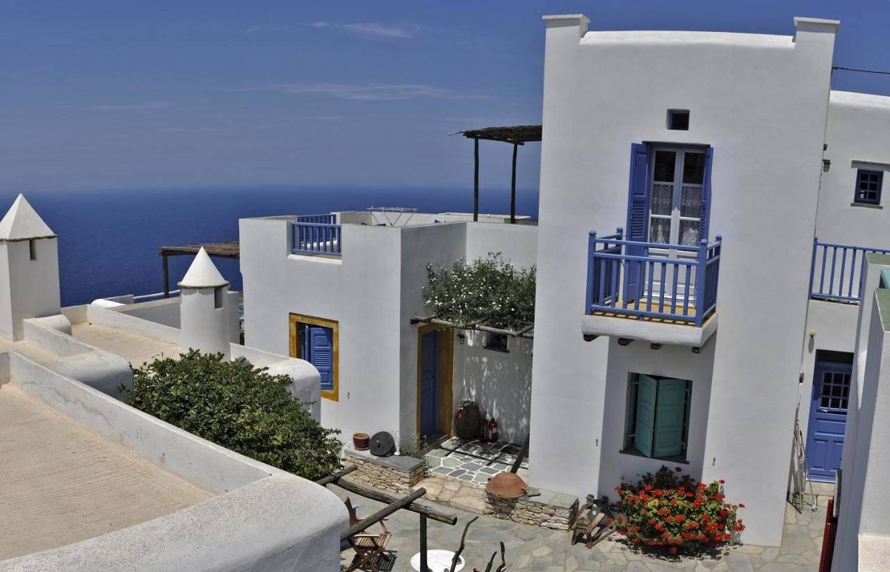 Kyma sto Phos in Folégandros