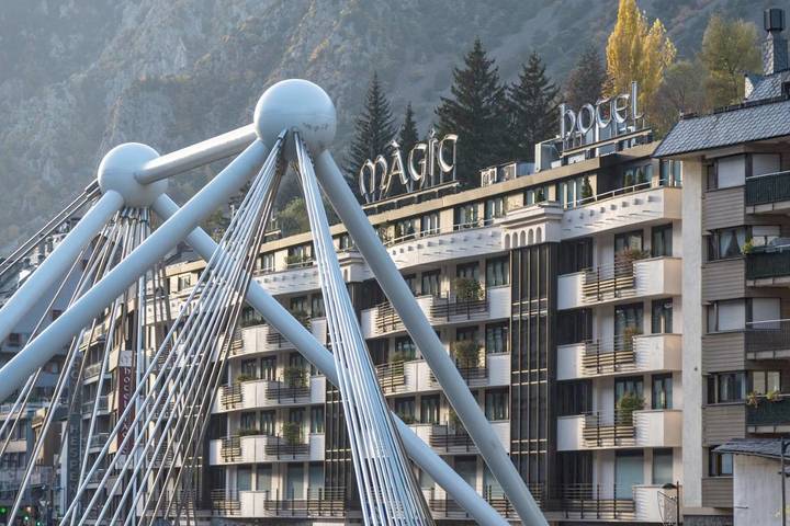 Apartamento para 2 personas, con Jacuzzi además de Sauna y Vistas en Andorra la Vella