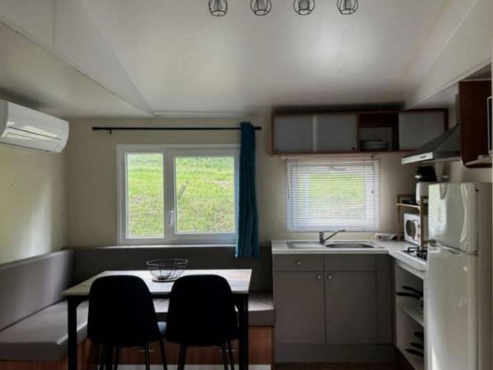 Location de vacances pour 6 personnes, avec terrasse et piscine, animaux acceptés à Saint-Vincent-de-Lamontjoie - 2