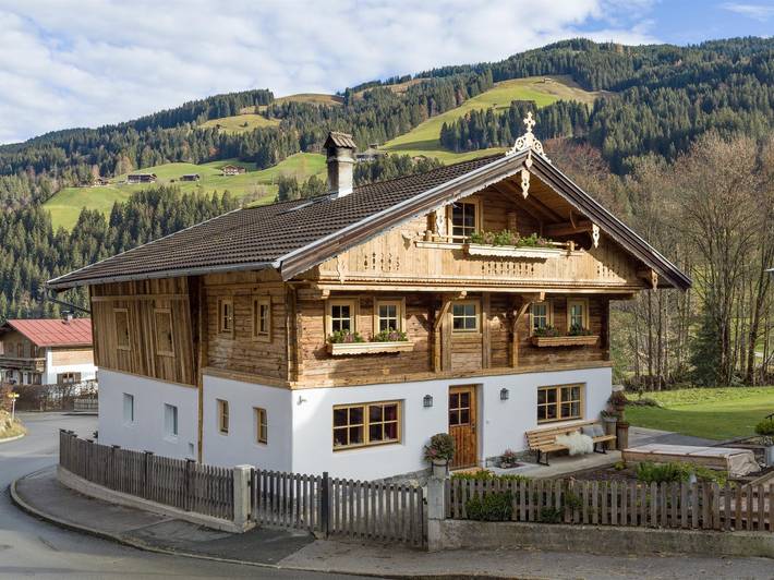 Ferienwohnung für 10 Personen, mit Balkon und Terrasse sowie Garten