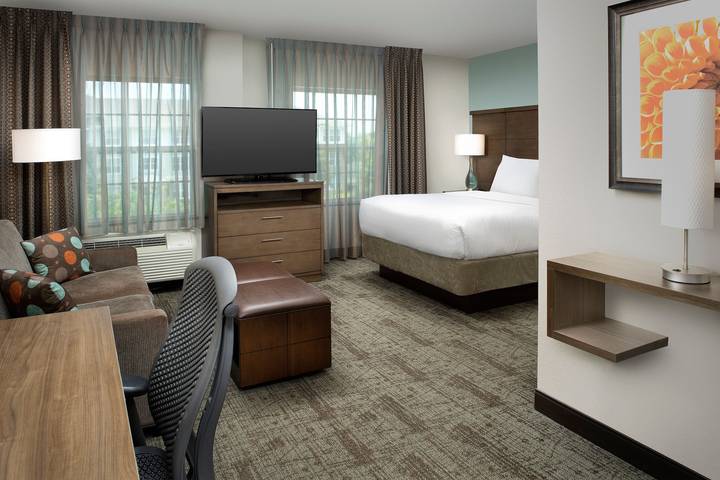 Hotel for 2 people, with pool - 1