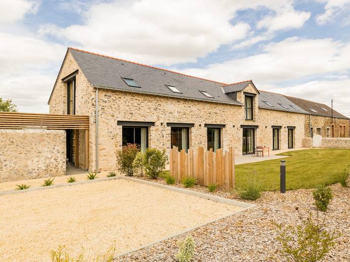 Gîte für 15 Personen, mit Whirlpool und Terrasse sowie Garten in der Pays de la Loire