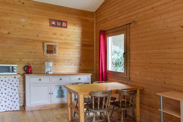 Chalet pour 4 personnes, avec jacuzzi et balcon en Ardèche - 4