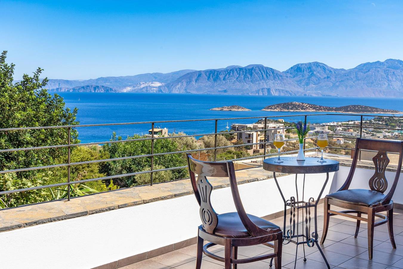 Villa Friends  private pool, sea view in Norte de Creta