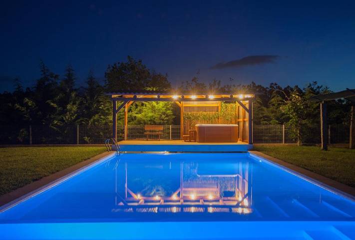 Casa de familia para 2 personas, con piscina además de jacuzzi y jardín, Se admiten mascotas en Región Norte (Portugal) - 2