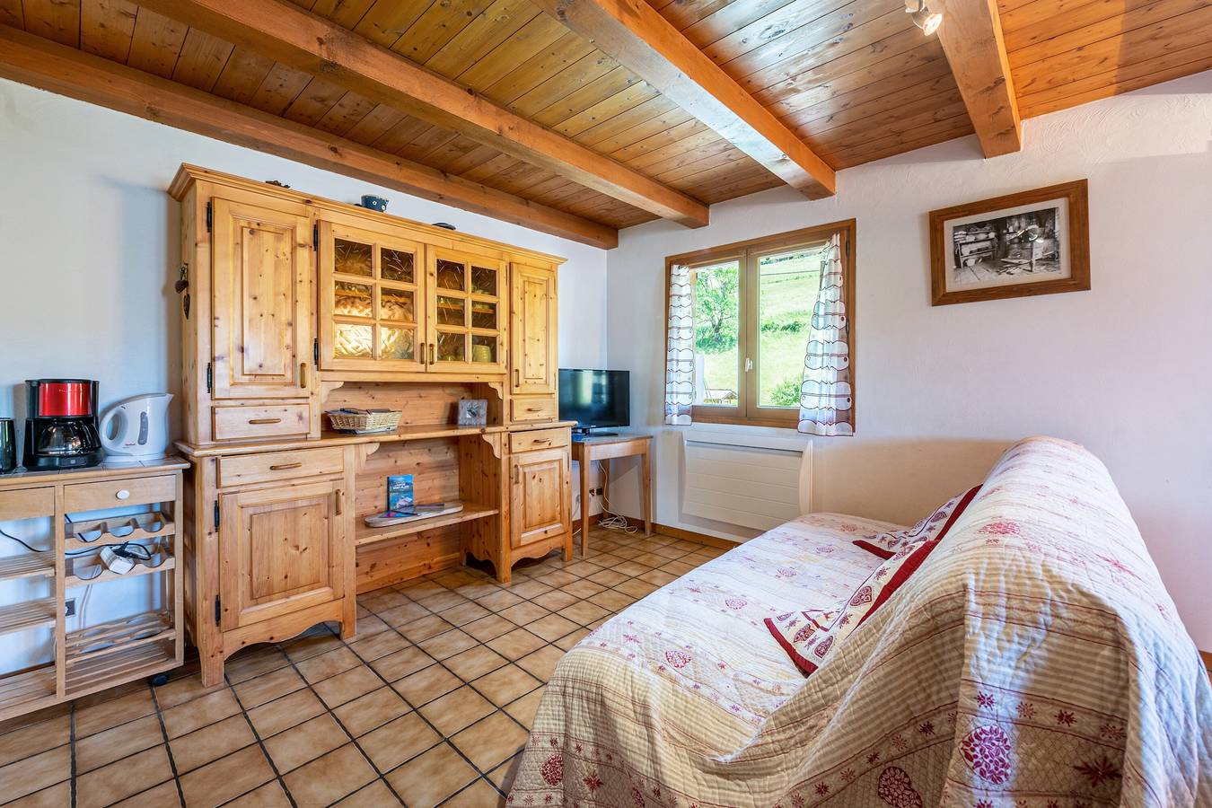 Appartement entier, Appartement 'Les Bouquetins,Piscine Et Aire Jeux' avec vue sur la montagne, jardin partagé et Wi-Fi in Crest-Voland, Région d'Albertville