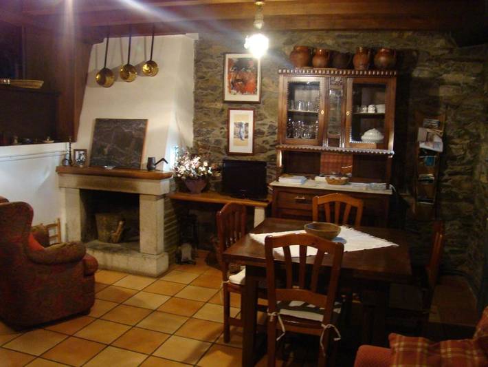 Casa rural para 8 personas, con vistas y jardín, Se admiten mascotas en Ancares - 2