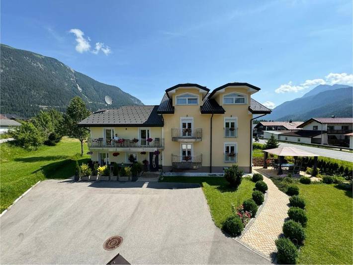Ferienwohnung für 5 Personen, mit Balkon und Ausblick, kinderfreundlich