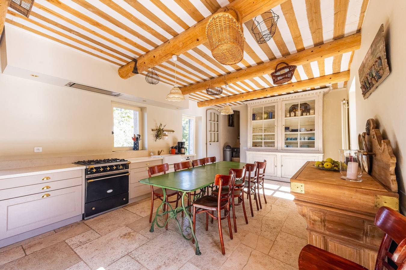 Villa spacieuse avec jardin à Saignon in Saignon, Parc naturel régional du Luberon