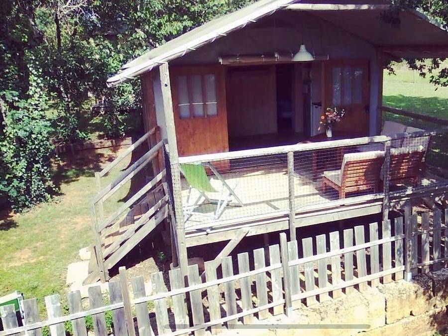Camping L'Offrerie - Dordogne - Périgord noir - Alojamiento 5 personas - Cabaña en un árbol de 39 m² con 2 dormitorios - Llegada los sábados en julio y agosto in Rouffignac-Saint-Cernin-de-Reilhac, Périgord Noir