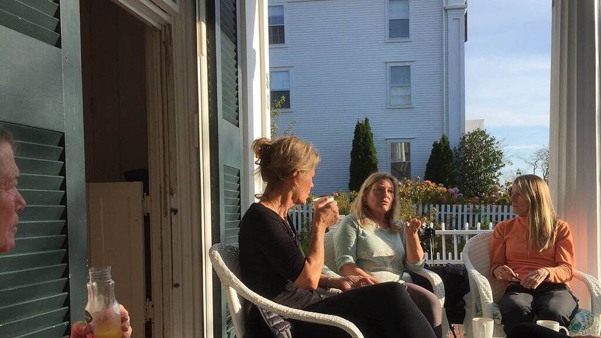 Vacation rental for 28 people, with yard in Martha's Vineyard