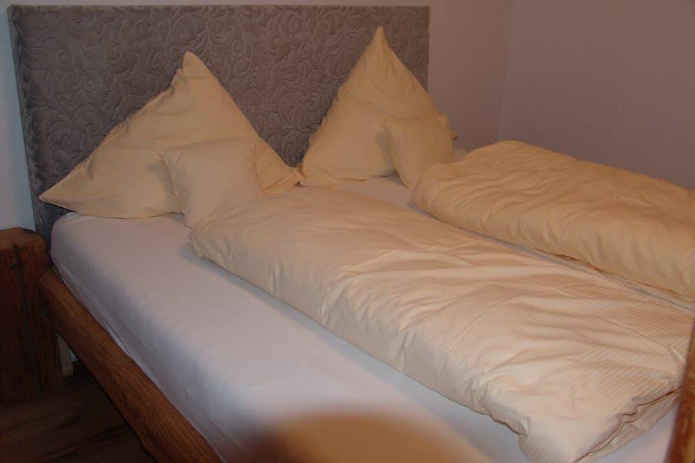 Ganze Wohnung, Kräuterstube | Helle Wohnung (40qm) mit großem Balkon im 1. Og in Bad Staffelstein, Oberes Maintal - Coburger Land