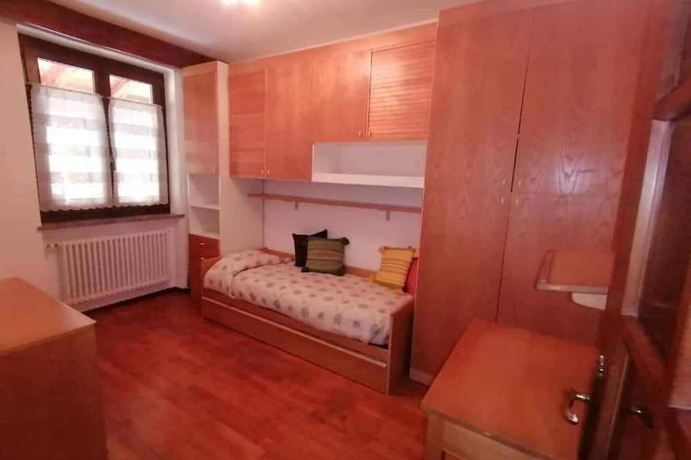 Appartement entier, Apartment in the heart of the Alps along the Via Francigena with garden in Gignod, Comune di Gignod