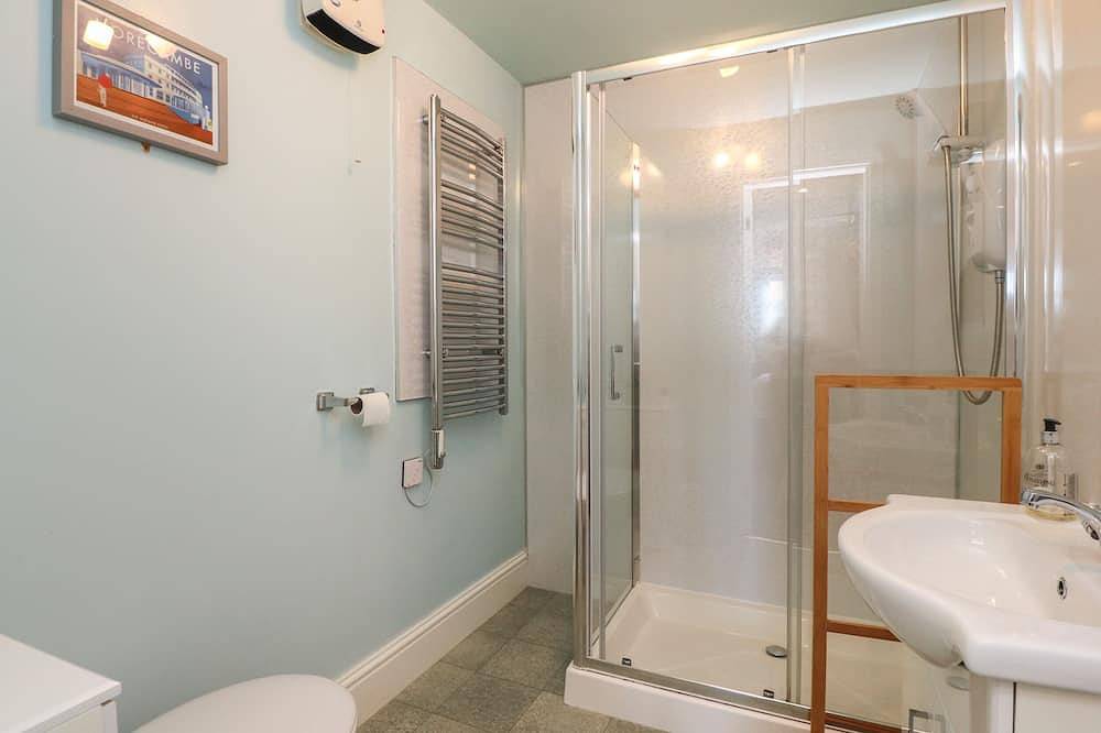 Eden Bay Retreat, pet friendly, country holiday cottage in Morecambe in Morecambe, Lancashire
