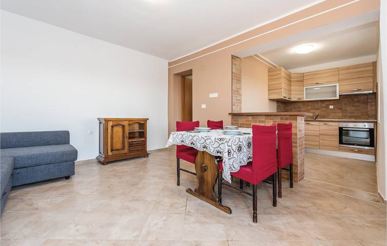 Ferienhaus für 4 Personen, mit Terrasse und Pool in Sibenik - 3