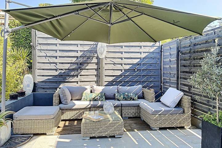 Gîte pour 4 personnes, avec jardin ainsi que terrasse et piscine
