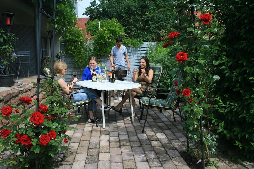 Geheel appartement, Kamer met meerdere bedden 2-4 personen met kitchenette - pension Hauser in Europa-Park, Rust