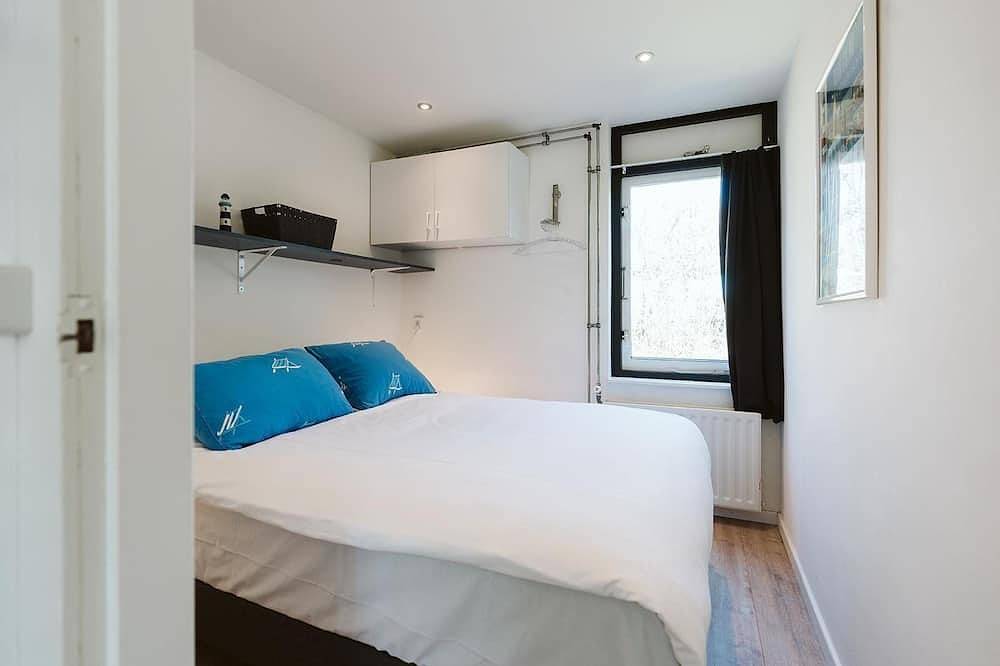 Dieser liebevoll eingerichtete Bungalow liegt sehr ruhig in einer Sackgasse auf dem preisgekrönten Ferienpark De Klepperstee, direkt hinter den Dünen in Ouddorp. in Ouddorp, Goeree-Overflakkee
