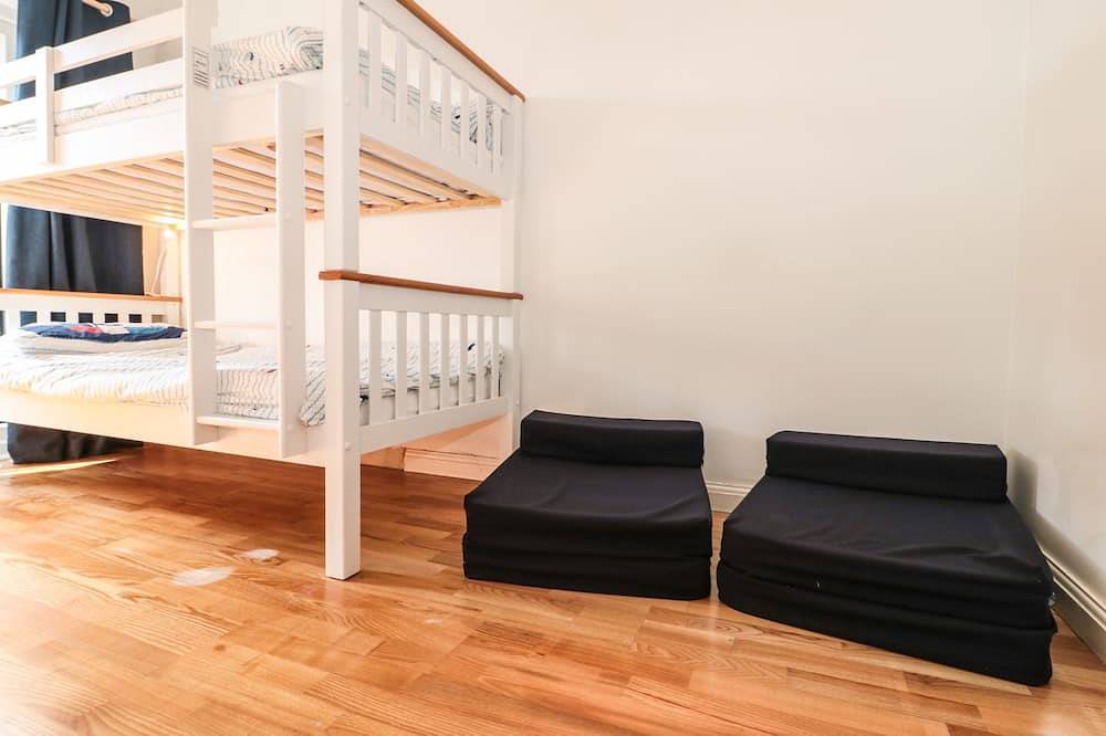 Tilly’S Cottage, pet friendly, character holiday cottage in Kewstoke in Kewstoke, Nord Somerset