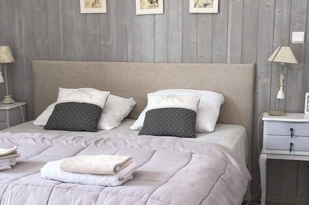 Encantadora piscina privada y climatizada en el corazón de San Martín de in Saint-Martin-de-Ré, Isla de Ré