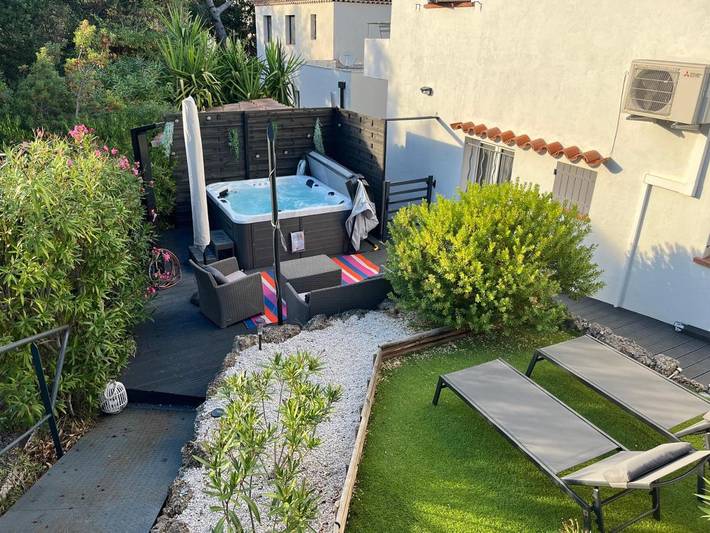 Villa pour 5 personnes, avec terrasse et jacuzzi, animaux acceptés dans Boulouris - 3