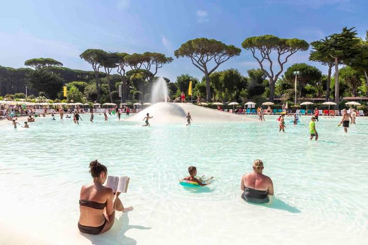 Bungalow für 5 Personen, mit Garten und Pool in San Vincenzo