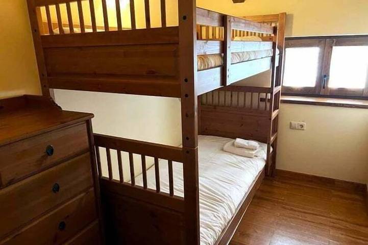 House 3 rooms Fireplace, Garden, Views, BBQ & Pet-Friendly in Bellver de Cerdanya, Catalan Pyrenees