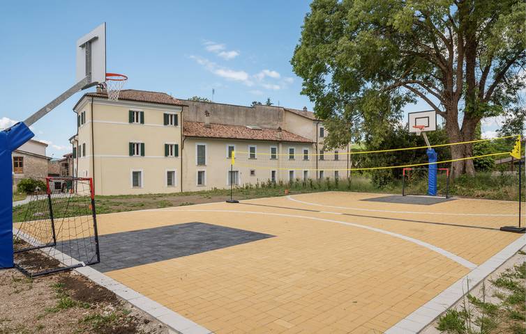 Sonnige Wohnung mit Pool, Terrasse und Parkplatz in Rieti, Rieti Provinz