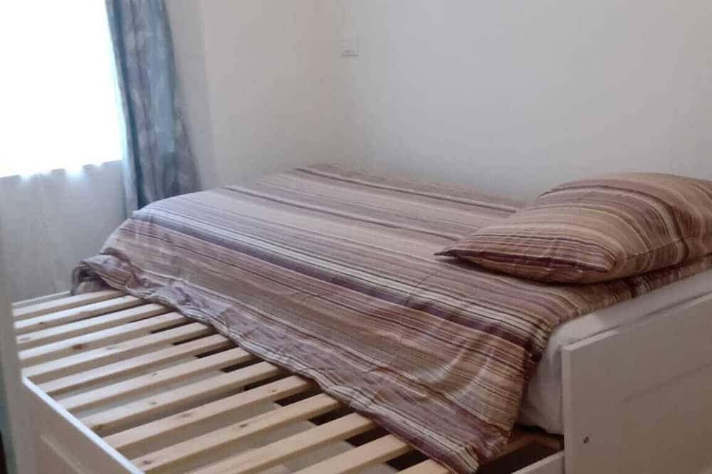 Entire apartment, 2-bedroom, 4-guest apartment in historic area of Trieste in 19th century style in Trieste, Carso