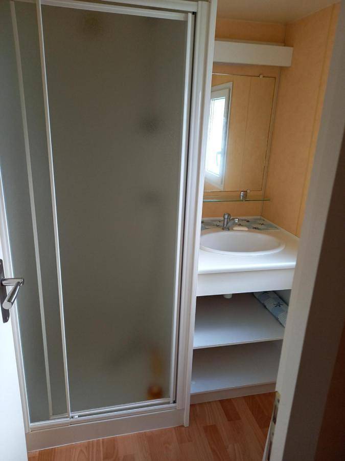 Camping pour 4 personnes, avec jardin et vue ainsi que bassin pour enfant et piscine à La Baule-Escoublac - 4