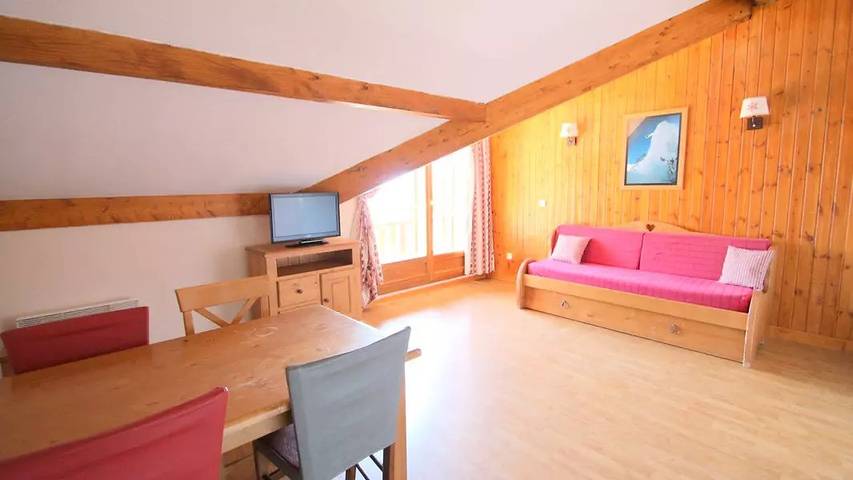 Gîte pour 4 personnes, avec piscine ainsi que balcon et vue à Puy-Saint-Vincent - 2