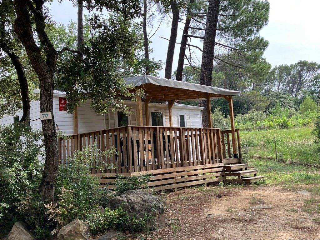Zecamping 3* familial avec piscine chauffée aire de jeux et restaurant in Bollène, Vaucluse