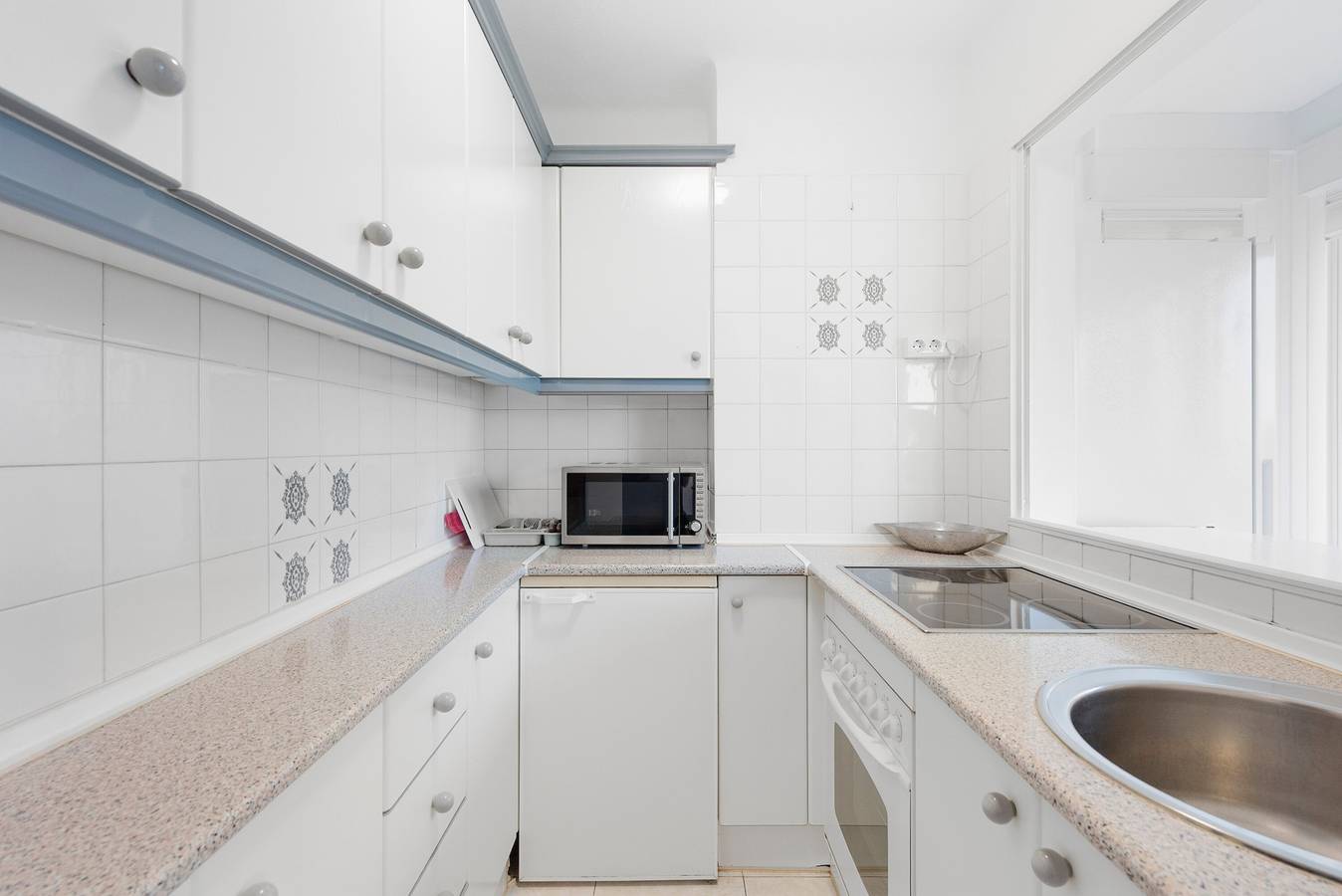 Apartamento entero, Apartamento "Sol Playa Torrox A55" con vistas al mar, piscina compartida y Wi-Fi in Torrox Costa, Torrox