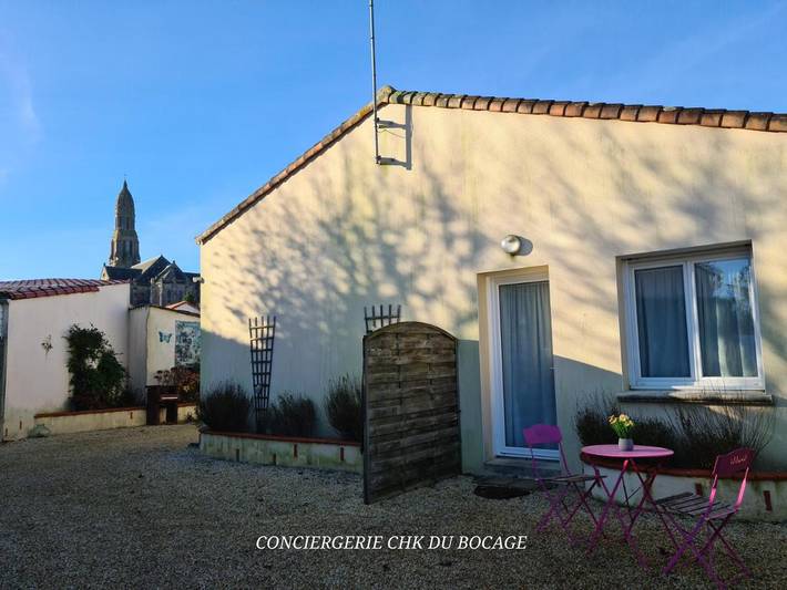 Gîte pour 2 personnes, avec terrasse à Chambretaud - 2