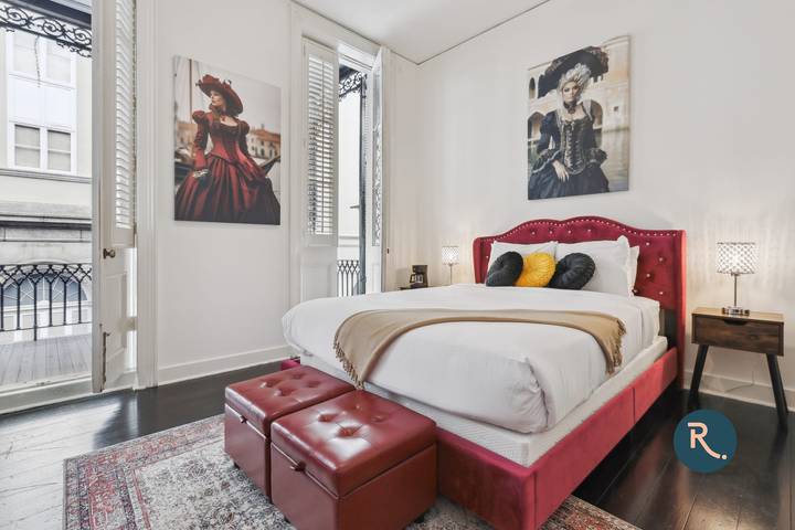 Holiday rental for 2 people, with pool and balcony, child-friendly in New Orleans