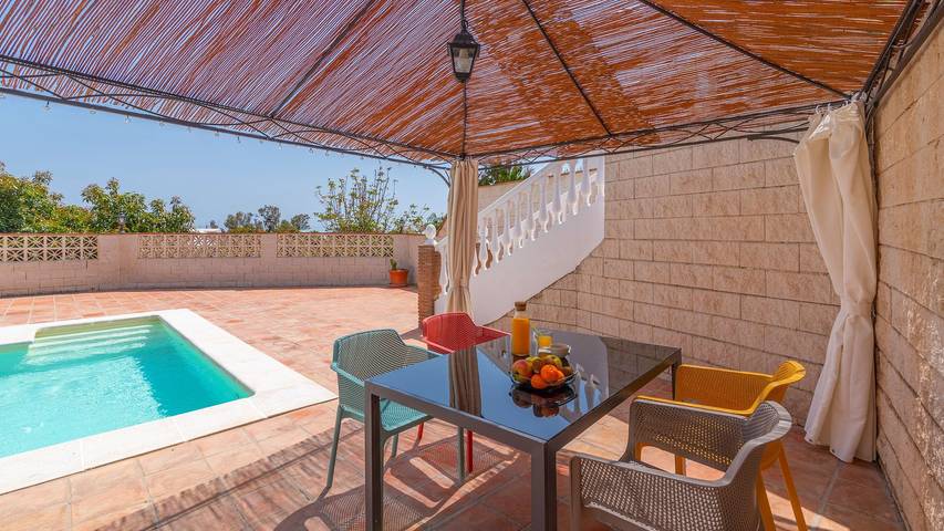 Finca für 4 Personen, mit Pool und Balkon/Terrasse in Torrox - 4