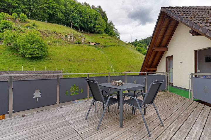 Ferienwohnung für 5 Personen, mit Balkon und Garten sowie Sauna in Nationalpark Schwarzwald