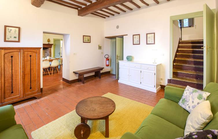 Apartamento vacacional entero, Encantador 120sqm Apt con piscina y aparcamiento, a 1 km de Paciano in Paciano, Provincia de Perugia