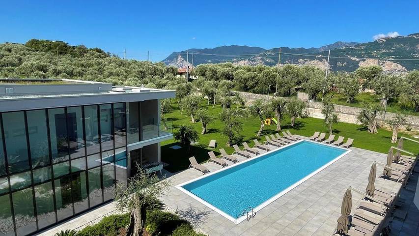 Appart’hôtel pour 4 personnes, avec piscine et jardin